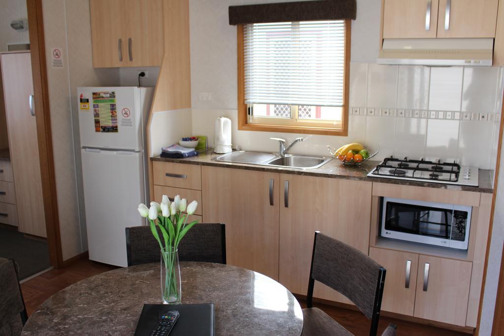 Barwon River Holiday Park Geelong Bagian luar foto