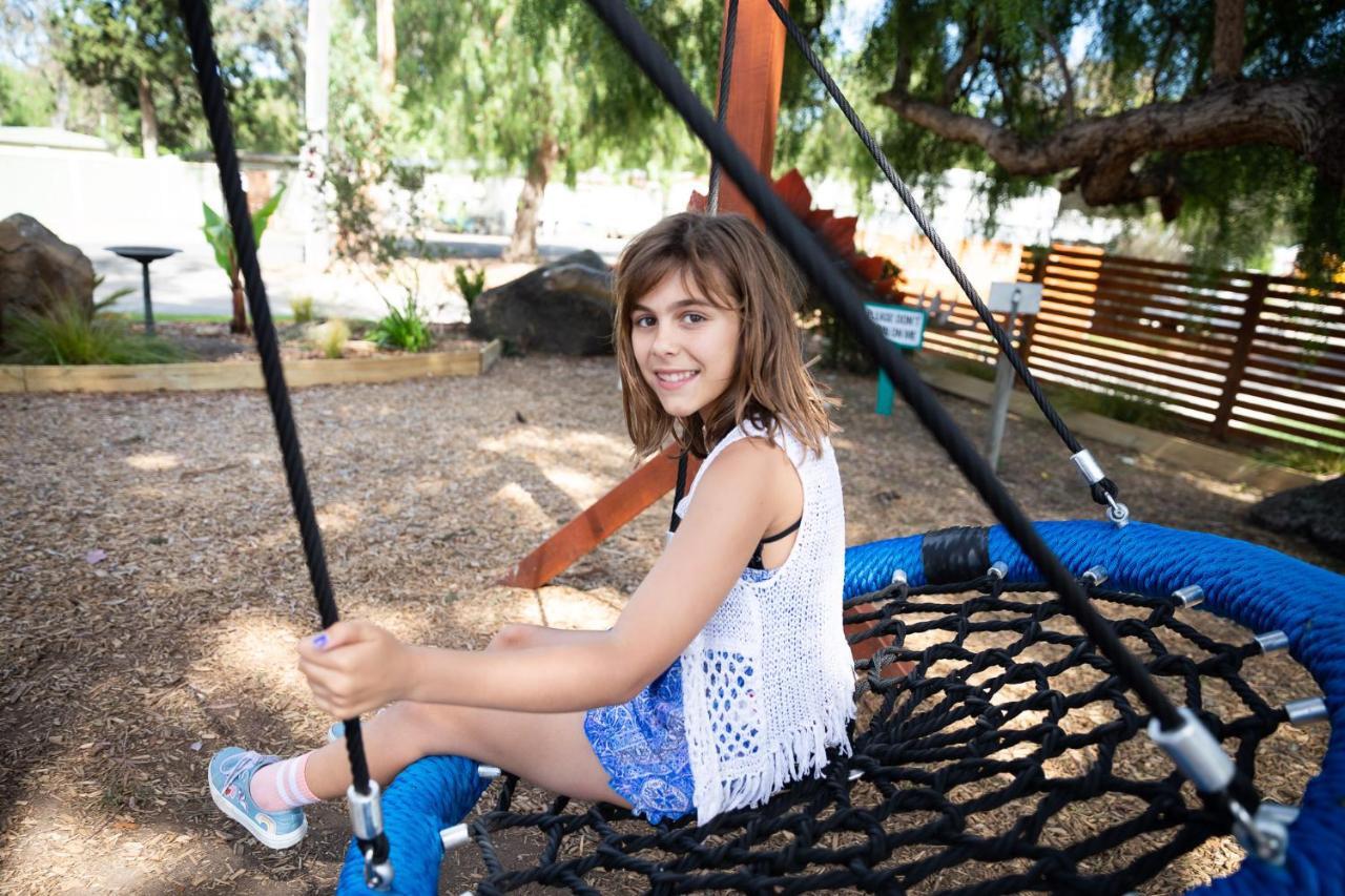 Barwon River Holiday Park Geelong Bagian luar foto